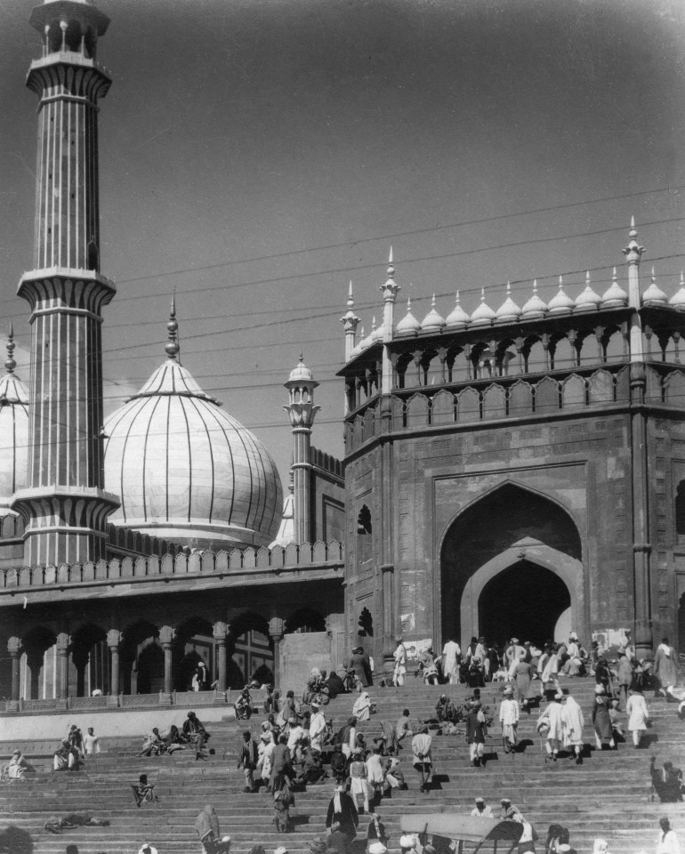 Jama Masjid, Delhi, India, late 19th or early 20th century. The Jama Masjid is one of the largest and most important mosques in India. Commissioned by the Mughal emperor Shah Jahan, it was completed in 1656. (Photo by The Print Collector/Print Collector/Getty Images)
