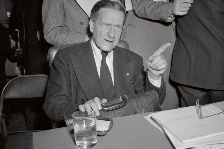 (Original Caption) Dr. Stephen S. Wise, noted Zionist leader and rabbi of New York, testifies before the Anglo-American Palestine Committee. Dr. Wise criticized Britain